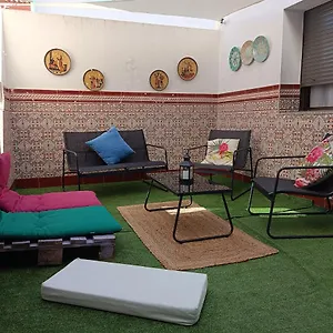  Apartamento Patio Privado, Parking Gratis Y A Un Paso Del Vial